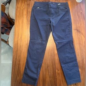 Old Navy Pixie Mid-Rise Pants